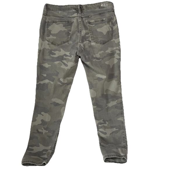 Seven 7 Utility Green Camo Pants Womens Size 6 Stretch 28x 27” - Picture 3 of 4